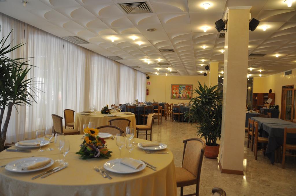 Hotel Terme Di San Vittore Genga  Extérieur photo