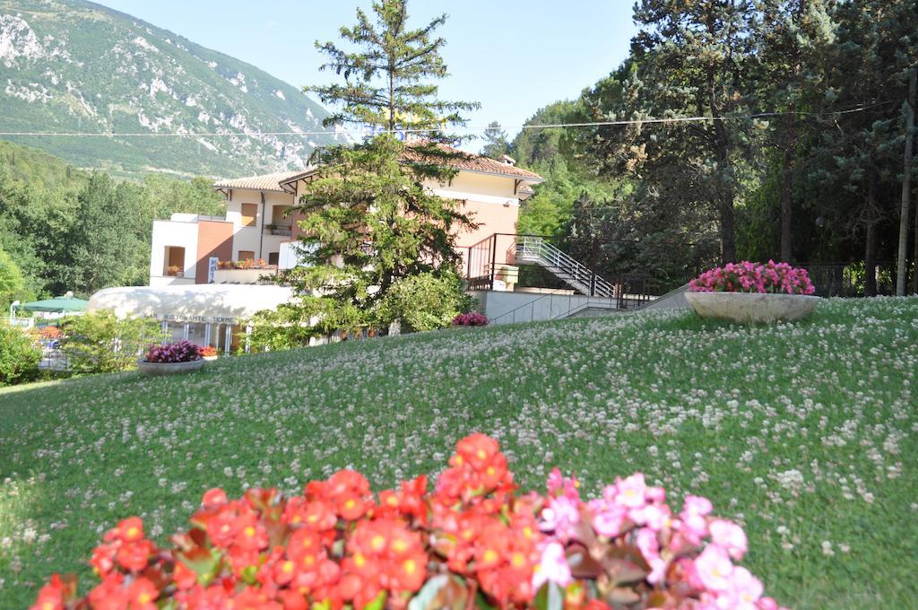 Hotel Terme Di San Vittore Genga  Extérieur photo
