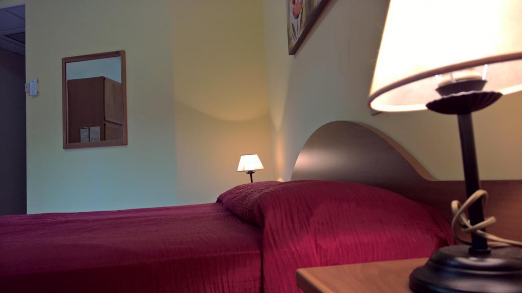 Hotel Terme Di San Vittore Genga  Extérieur photo
