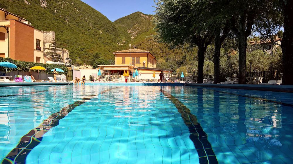 Hotel Terme Di San Vittore Genga  Extérieur photo